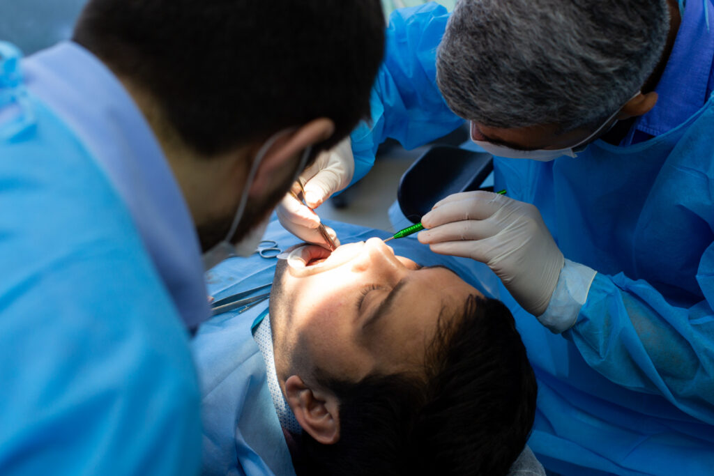 Finding an Emergency Dentist for Wisdom Tooth Removal in Lomita